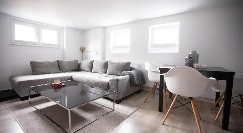 80qm - 4 rooms - private parking - Keller-Basement - MalliBase Apartments - Image 1