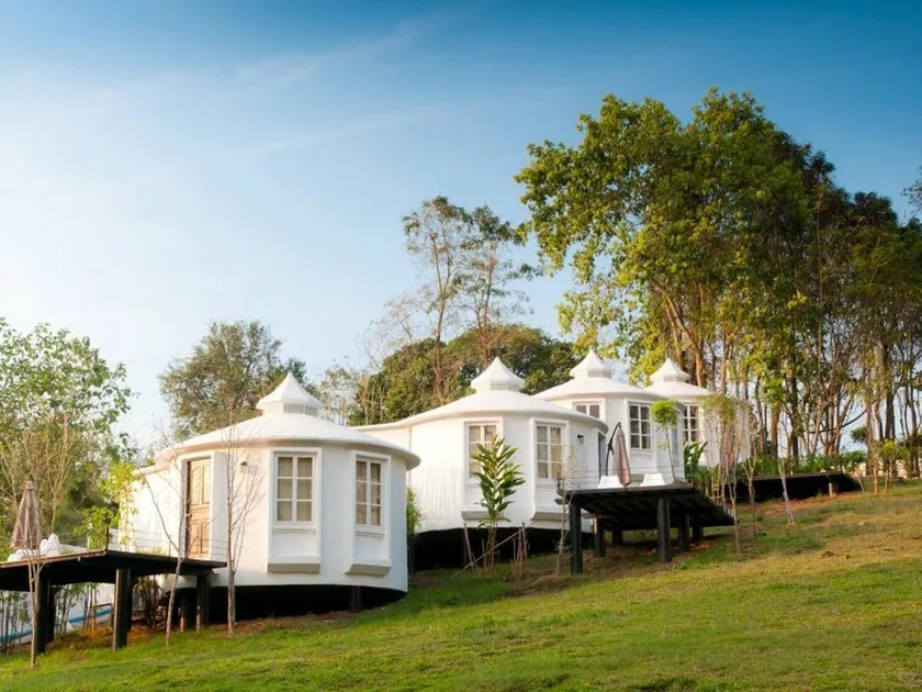 Vorona Resort - Image 1
