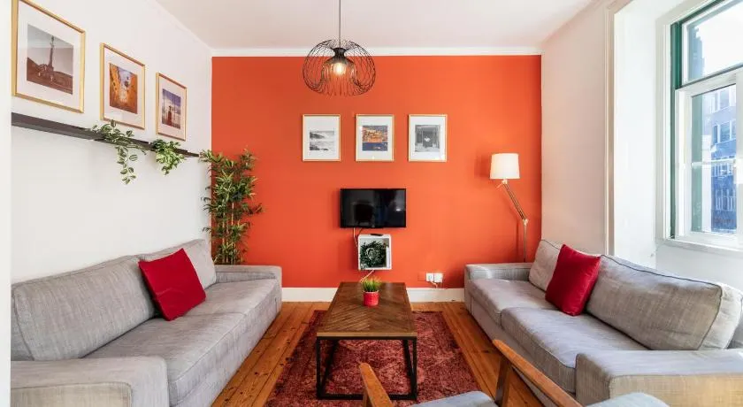 Inglaterra by Central Hill Apartments - Image 1