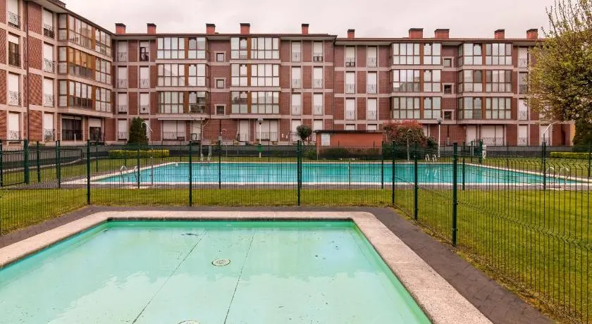 Piso con piscina - Image 1