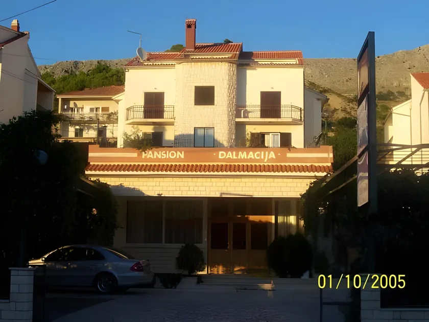 Apartments Dalmacija - Image 1