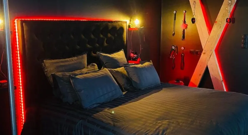 Love room Spa nuits secrètes - Image 1