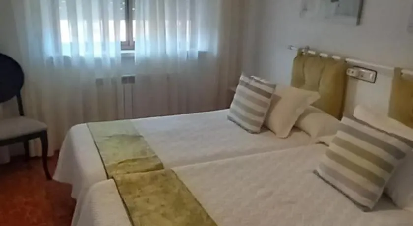 Hostal Las Cadenas - Image 1