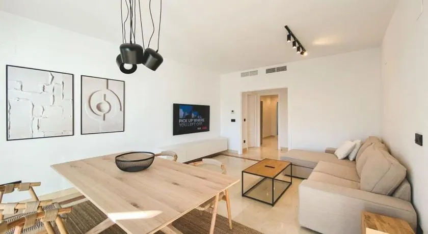 Spacious apartment Gym Paddel Club Beach Wifi Park - Image 1