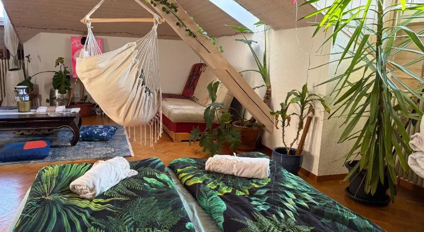 Urban Oasis - Green attic in Iconic Langstrasse - Image 1