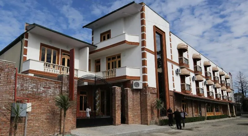 Hotel Shogi - Image 1