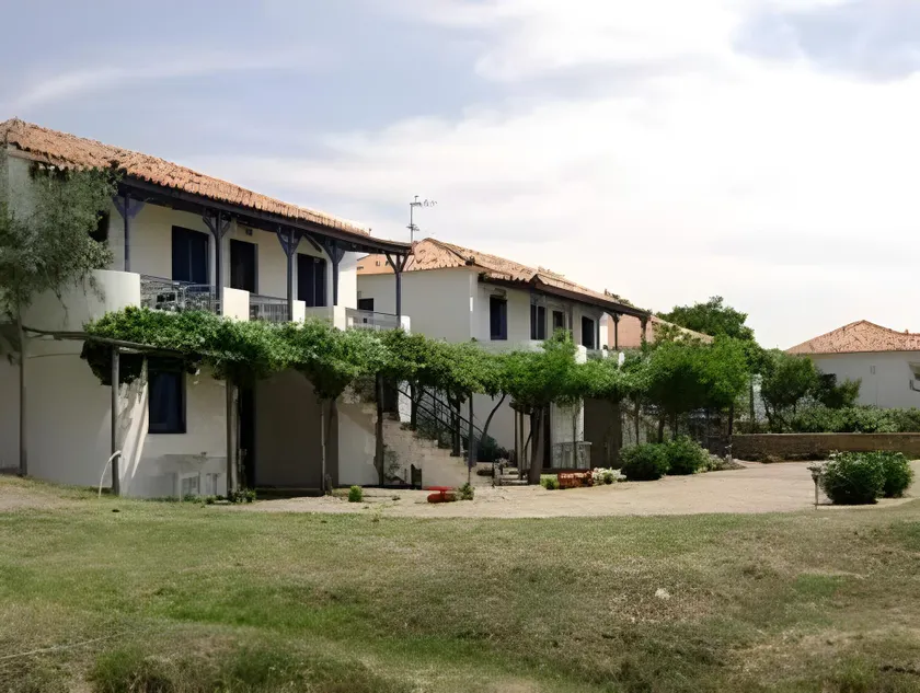 Sunset Hotel - Image 1