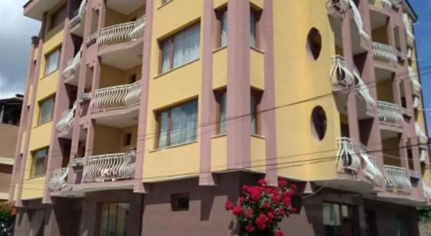 Family Hotel Denica - Image 1
