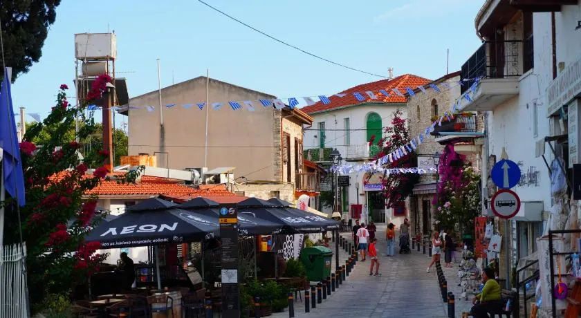 Four Stories Lefkara - Image 1