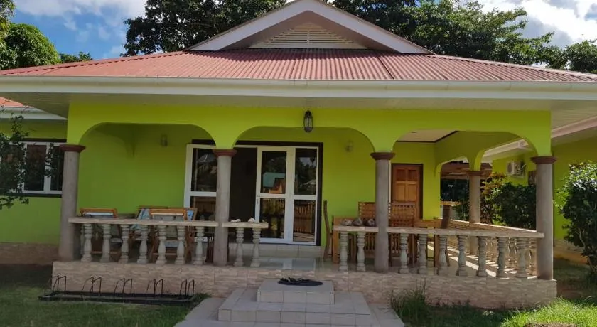 La Passe Holiday Villa - Image 1