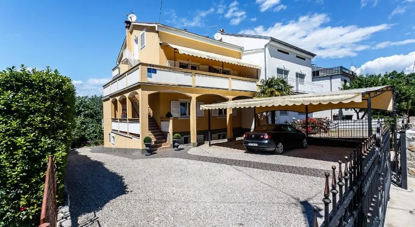 Sara Apartments Malinska - Image 1