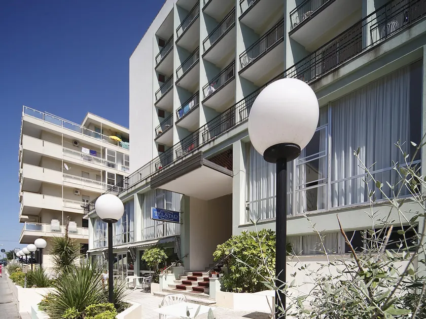 Hotel Telstar - Image 1