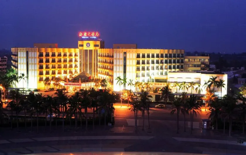 Excemon Beach Hotel Beihai - Image 1