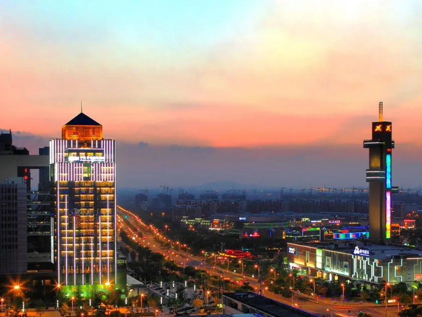 Zhangjiagang Zhonglian GDH International Hotel - Image 1
