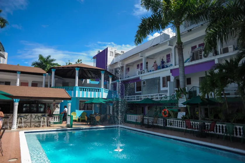 Glorianna Hotel - Image 1
