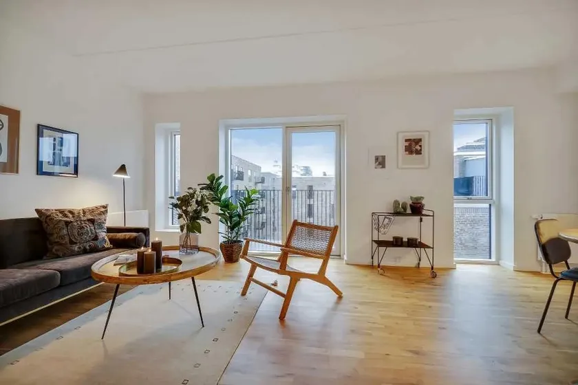 Elegant Scandinavian Apartment in Central Copenhag - Image 1