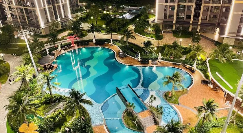 The Grand Opulence - Luxury 2-Bedroom Apartment - Image 1