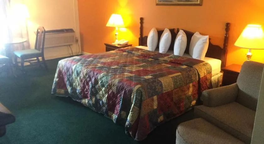 Budget inn - Image 1