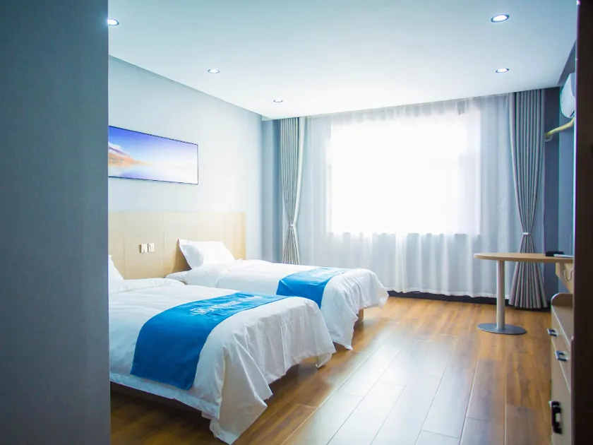 Huayi Hotel (Hengshui Gucheng Jinghang Avenue Branch) - Image 1