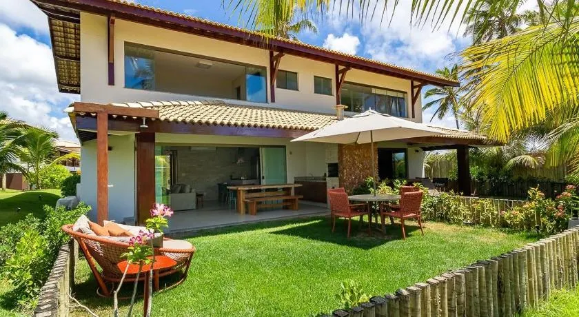 Bangalô com Jardim de 3 quartos em Imbassaí - J02 - Image 1