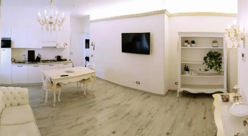 Alloggio Turistico Giulietta e ROMEO - INTERO APPARTAMENTO - Villafranca di Verona, Zimmer, Holiday Rooms - Image 1