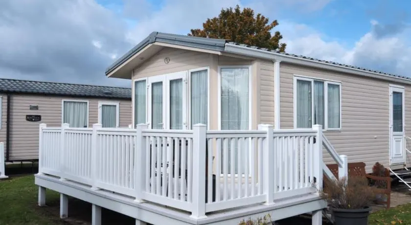 Sea Shore Chalet - Rockley Park - Image 1