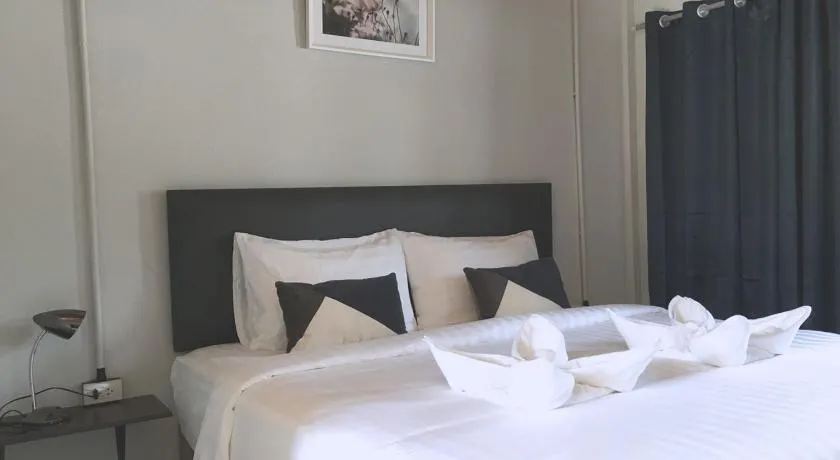 MOOK BOONCHU HOTEL - Image 1