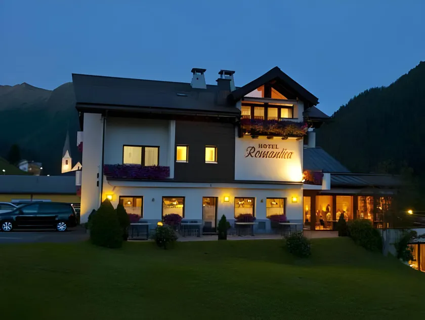 Hotel Romantica - Image 1