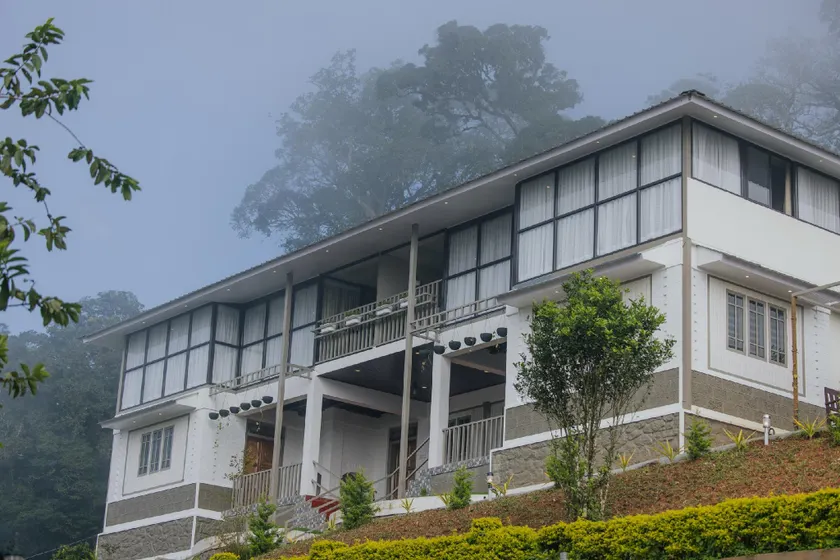 Misty Courtyard Resort - Image 1