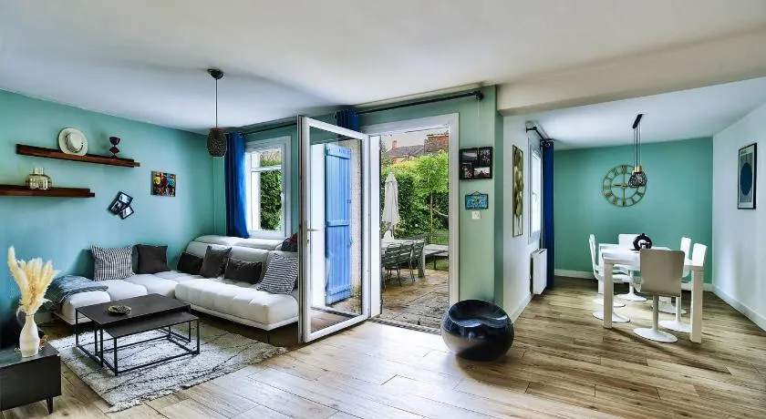 Gleizé cottage - Image 1