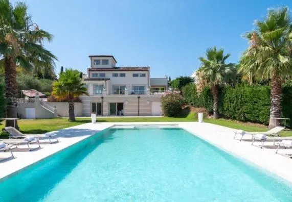 Villa Frendy - Image 1