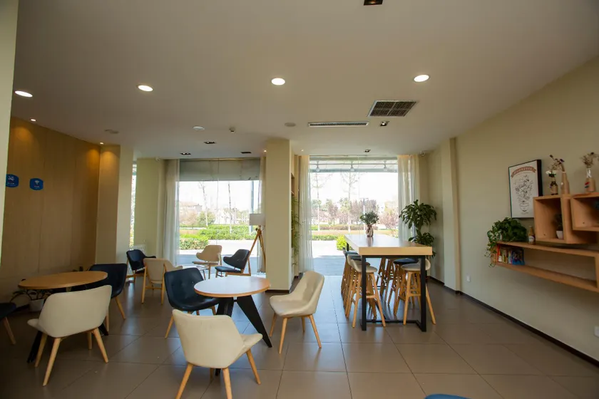 Hanting Hotel Qinhuangdao Nandaihe Tourism Center - Image 1