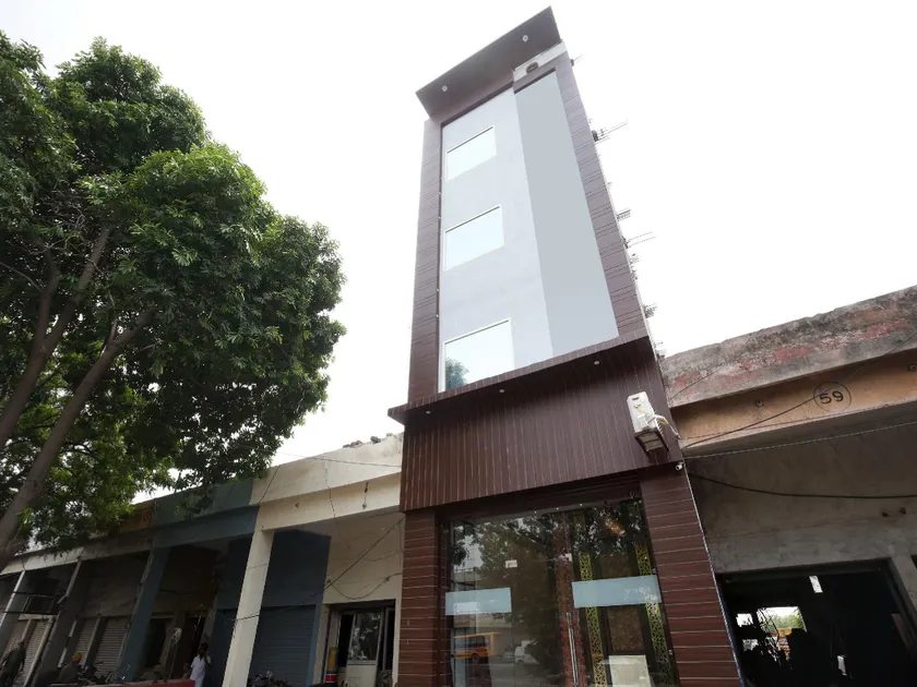 OYO 18319 Hotel Boss - Image 1