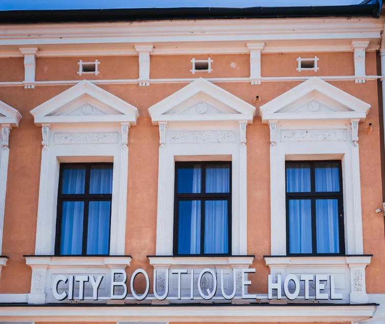 City Boutique Hotel Reghin - Image 1