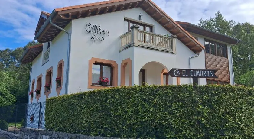 El Cuadron - Image 1