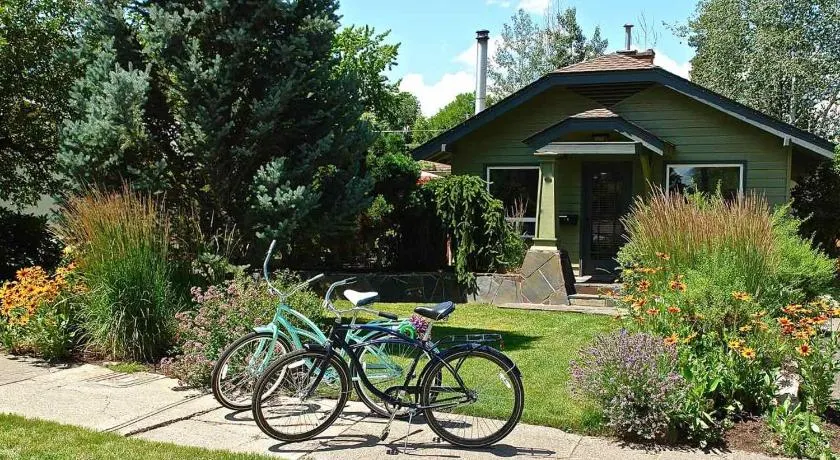 Bluebird Day - Kingfisher Bungalow - Image 1