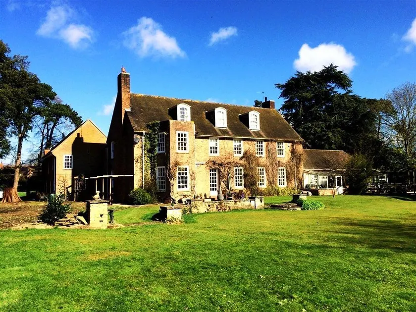 Manby Louth 5BR Home 3Bath Parking WiFi - Image 1