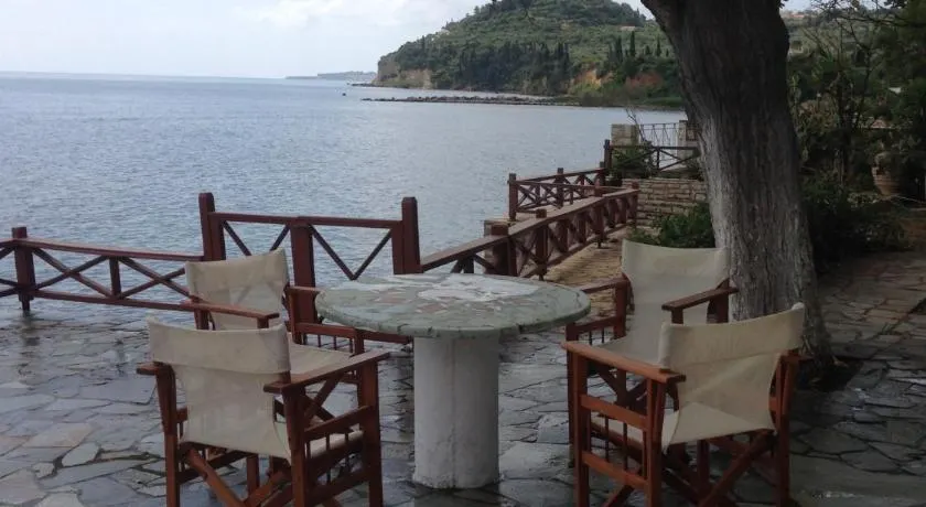 Villa Nelly by the sea - Image 1