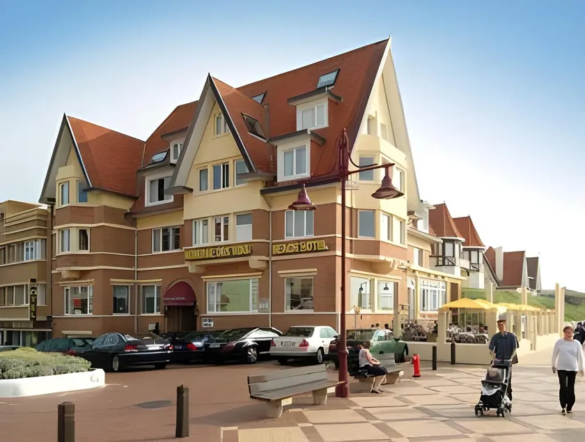 Beach Hotel - Image 1