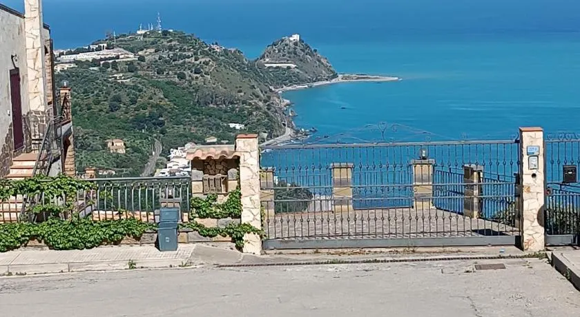 Tra cielo e mare - Image 1