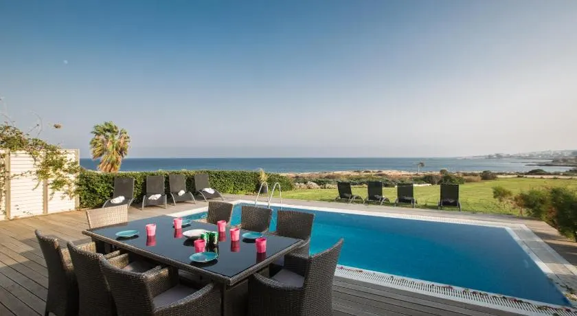Leana Front Line Villa - Image 1
