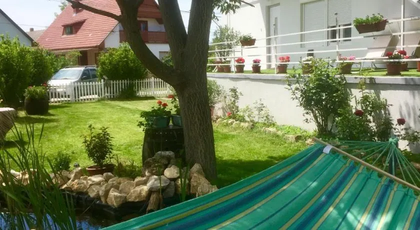 Lelle-kert Apartman 02 - Image 1