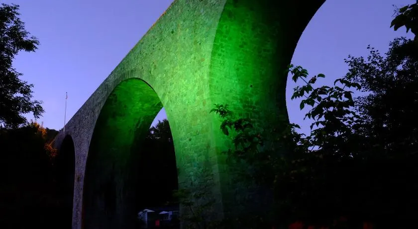 Maison Sous Le Pont - Image 1