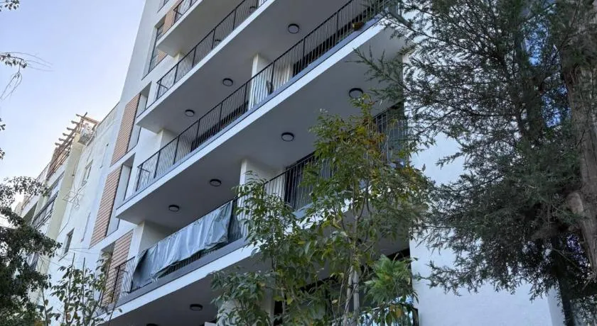 Newly built modern park apartment - Image 1
