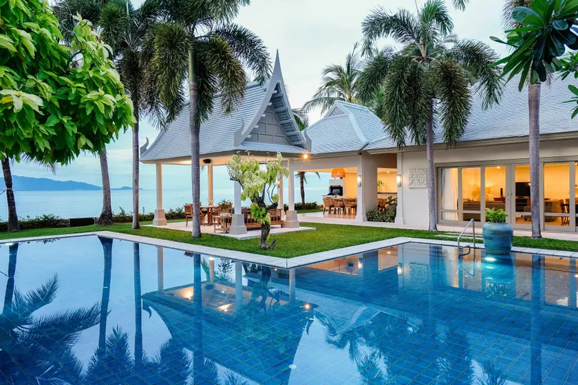 Miskawaan Beachfront Villas - Image 1