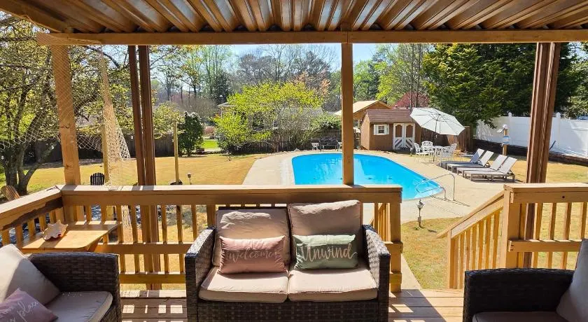 Luxury 3BR Getaway - 2 Master Suites - Pool & More - Great Location - Image 1