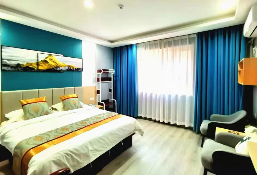 Star Moon Smart Hotel - Image 1