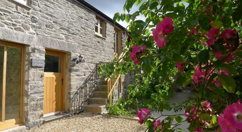 Tuell Farm Cottages - Image 1