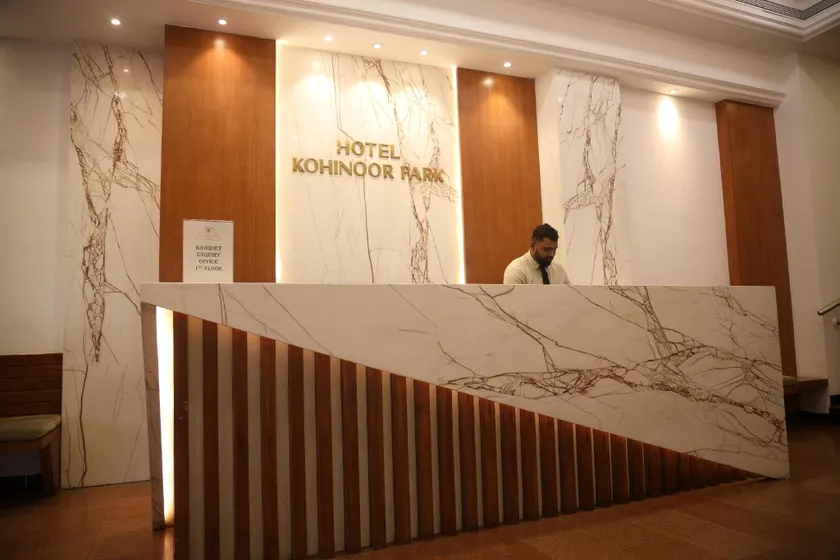 Hotel Kohinoor Park - Image 1