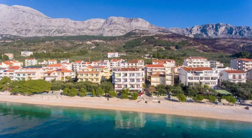 Apartments Marijan - Beachfront - Image 1